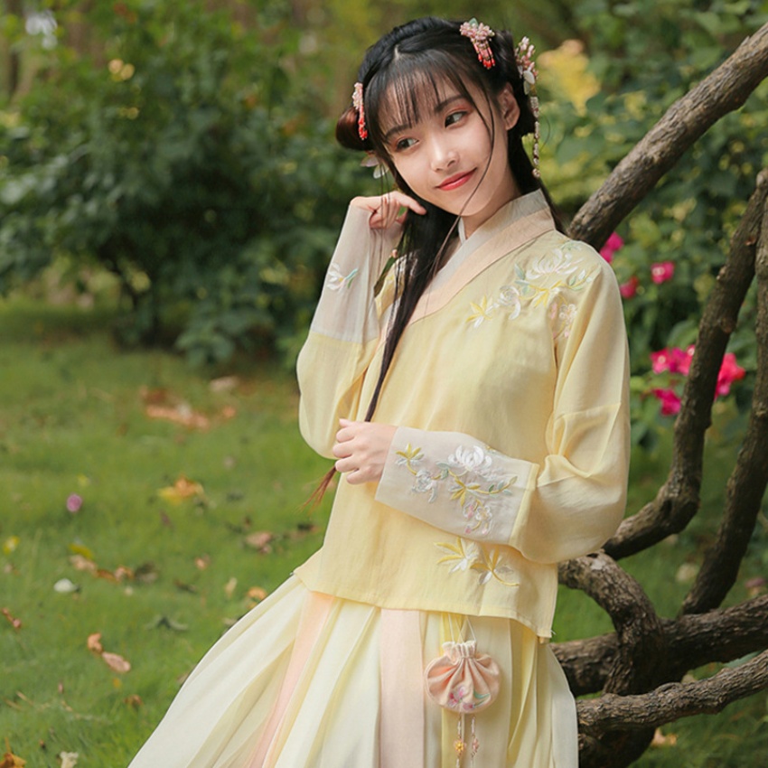 缣缣意-黄色汉服女改良交领齐腰襦裙...